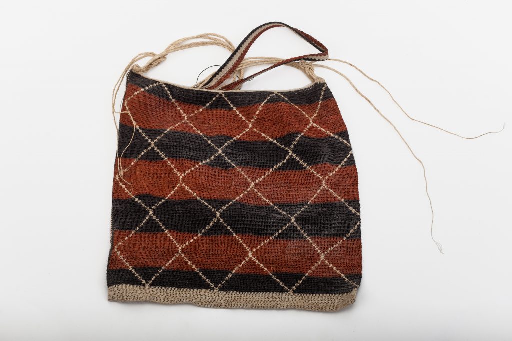 Man’s bag – design: “rattlesnake”.